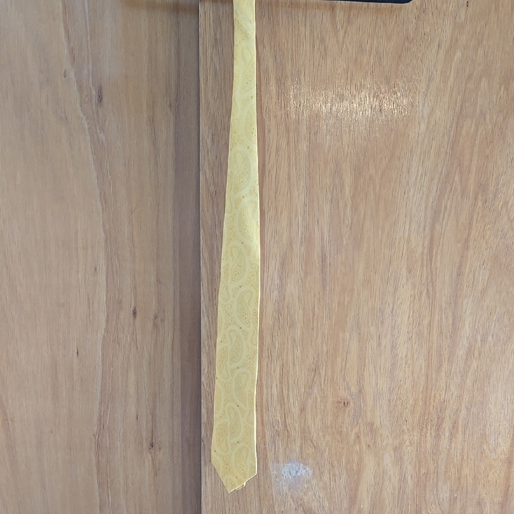 Lanvin Elegant Yellow Paisley Necktie 100% silk (3)